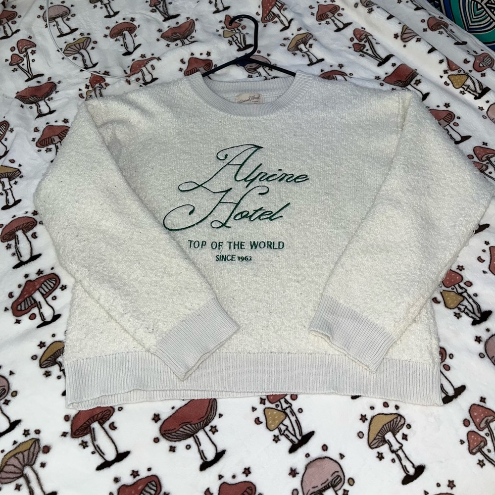 Universal Thread Sweater - Picture 1 of 2